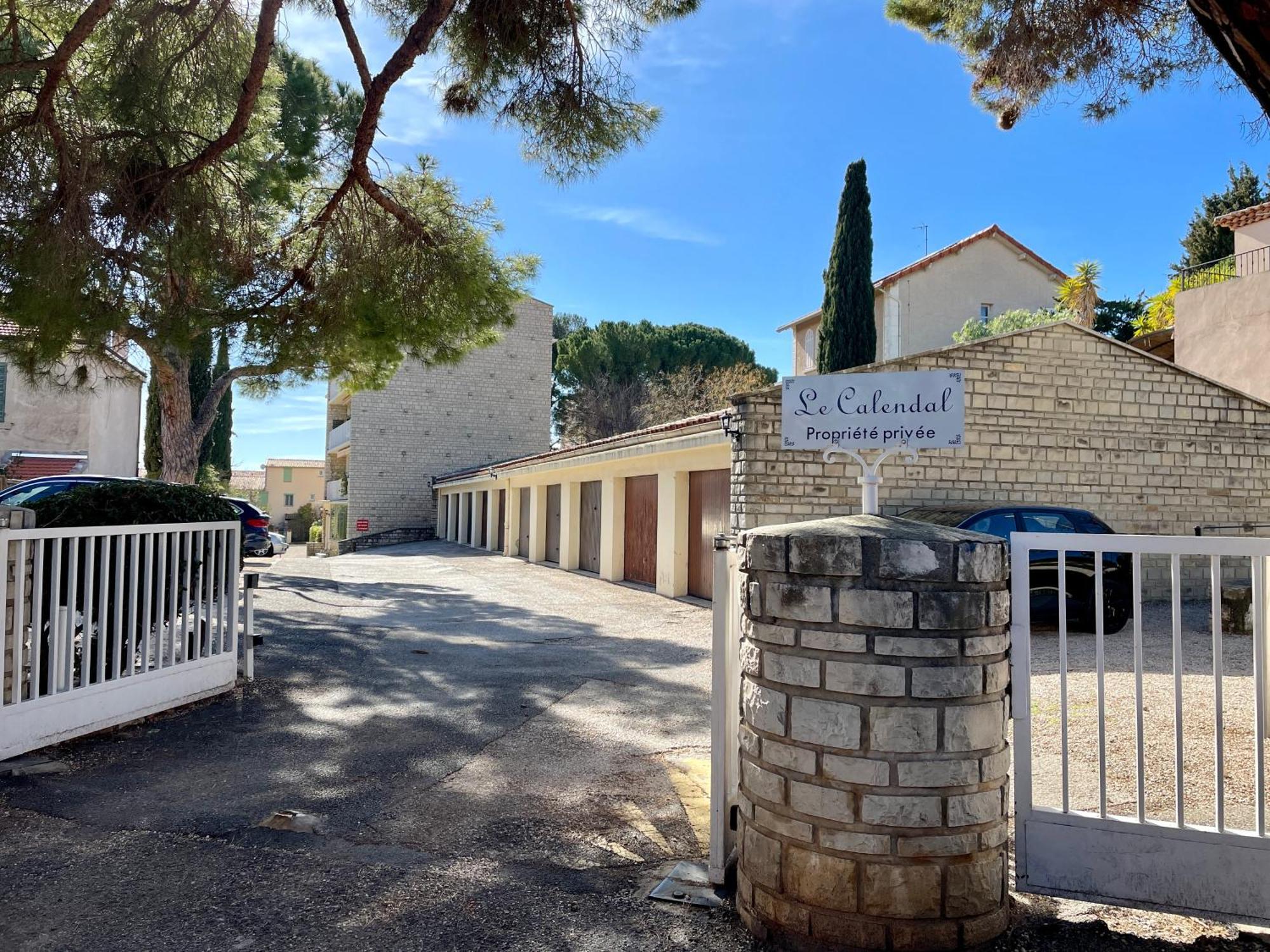 Appartamento Au Coeur Et Au Calme De Bandol, Parking Et Climatisation Esterno foto