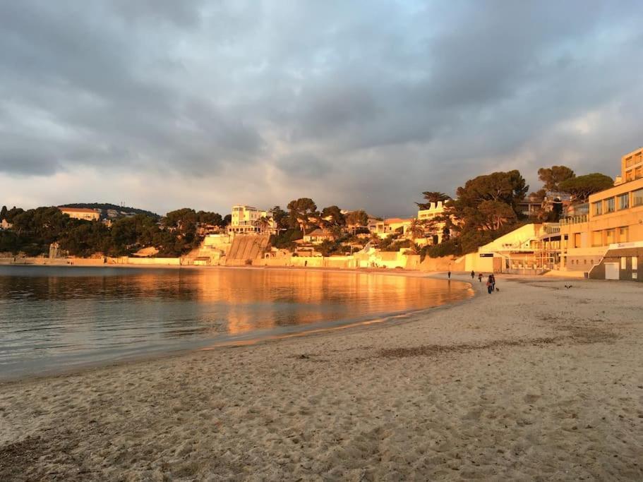 Appartamento Au Coeur Et Au Calme De Bandol, Parking Et Climatisation Esterno foto